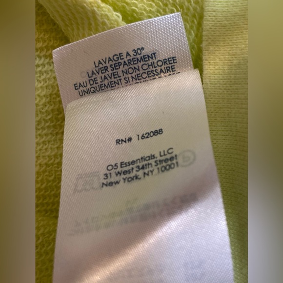 Chaps Women's Sweater Super Soft  Pullover Neon Green/Yellow Crewneck size M. - Picture 6 of 7